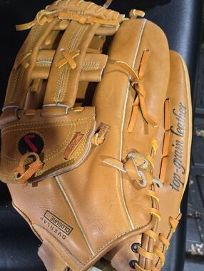 Spalding Tan Leather Softball Glove